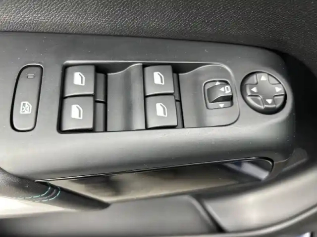 Citroën C5 Aircross hybride rechargeable 225 e-eat8 — photo 18