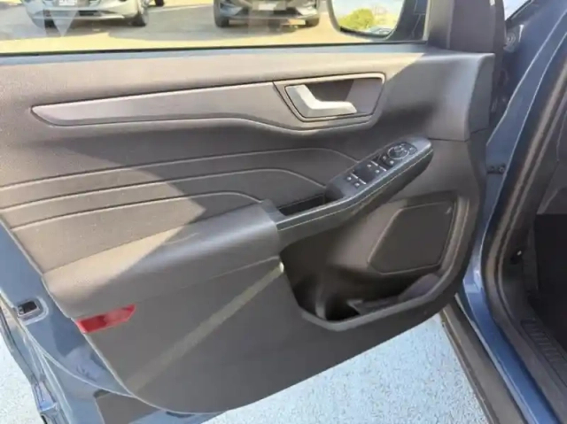 Ford Kuga 2.5 duratec 225ch phev titanium bva — photo 9