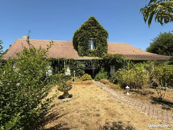Maison 5 pièces 207 m²