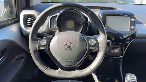 Peugeot 108 1.2 PureTech 82 - Allure – 2017 – 44403 km – Essence – Boîte Manuelle — photo 57