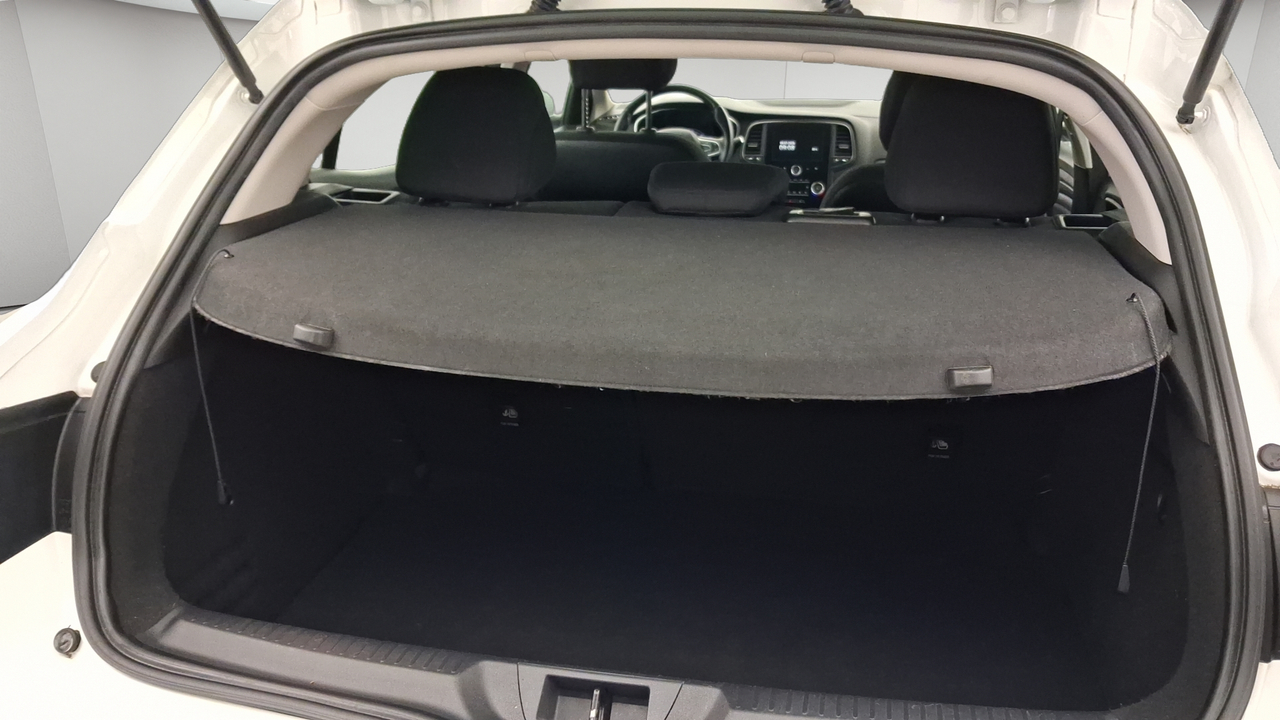 Renault Mégane IV Berline Blue dCi 115 — photo 13