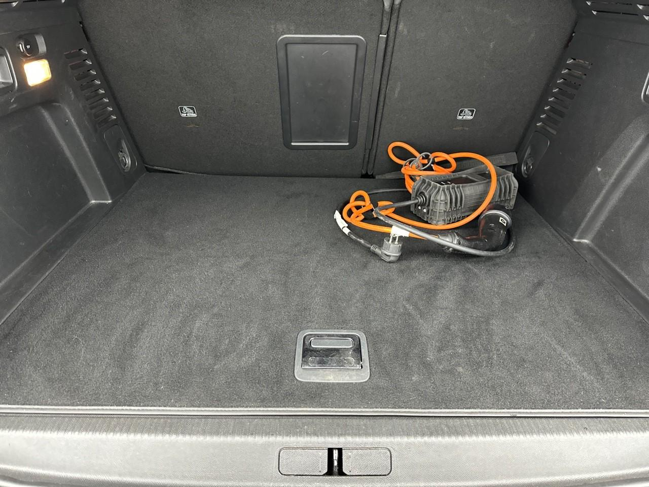 Peugeot 3008 hybrid 225 e-eat8 gt pack — photo 14