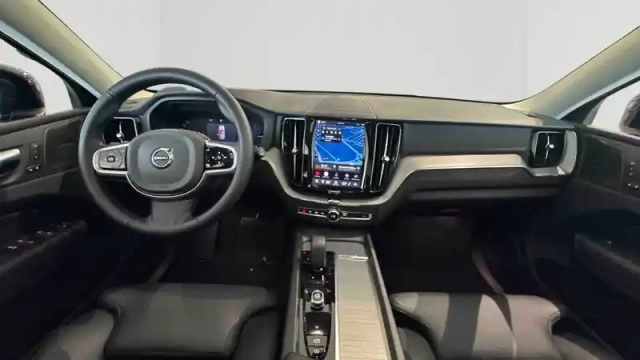 Volvo Xc60 t6 awd hybride rechargeable 253 ch+145 ch geartronic 8 — photo 15