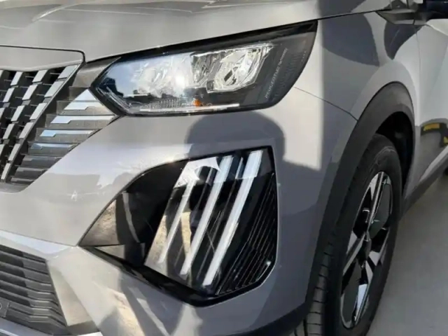 Peugeot 2008 1.2 100ch s&amp;s allure — photo 5