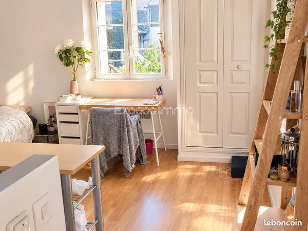 Studio 1 pièce 23 m²