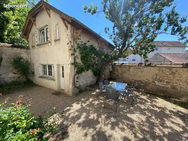 Maison de charme meublée avec jardin - 70 m² - 2 chambres - Avon