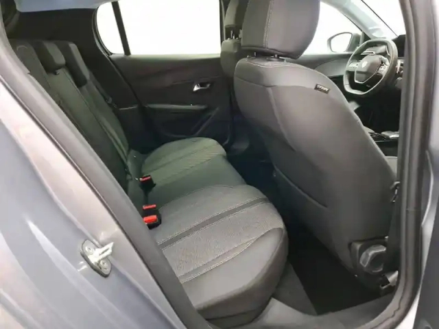 Peugeot 208 hybrid 100 e-dcs6 — photo 30