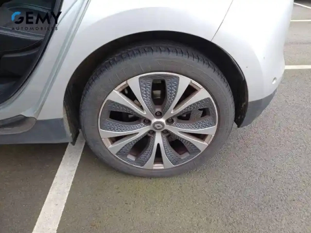 Renault Scenic tce 130 energy — photo 26
