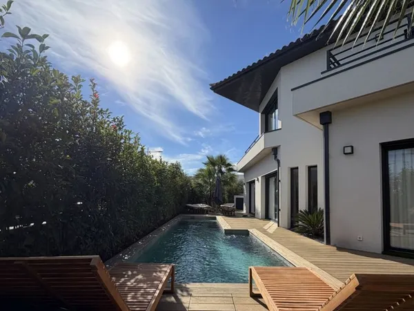 CABESTANY Villa contemporaine 2024 €147 m² ? Piscine ? DPE A
