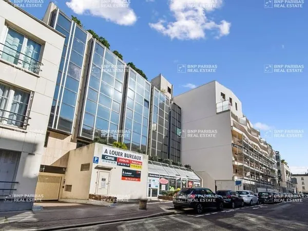 Bureaux 249 m²