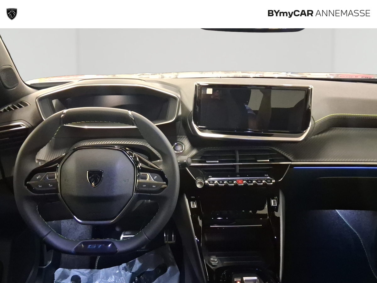 Peugeot 2008 Hybrid 145 e-DCS6 — photo 9