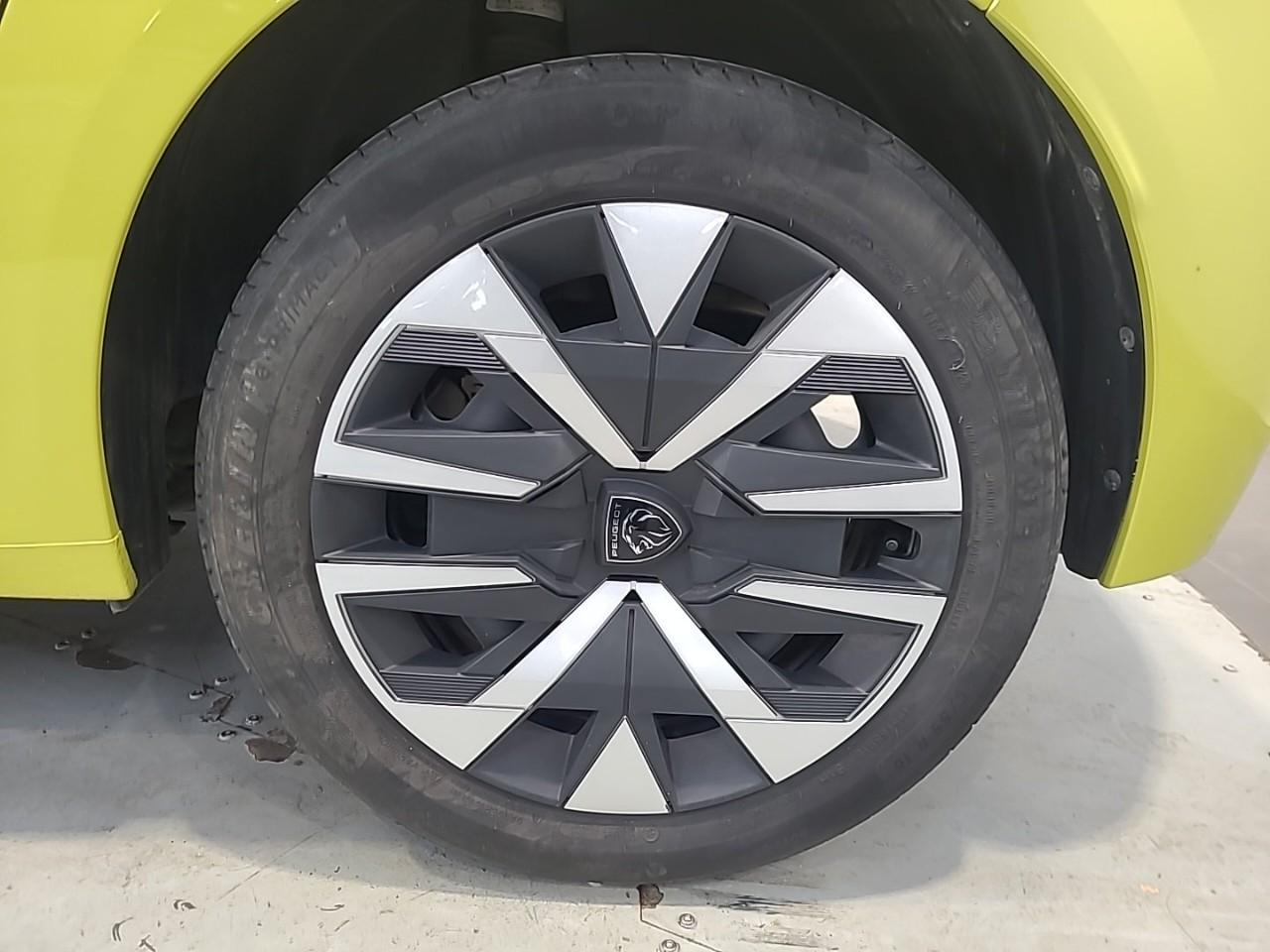 Peugeot 208 puretech 100 s&s bvm6 active — photo 16