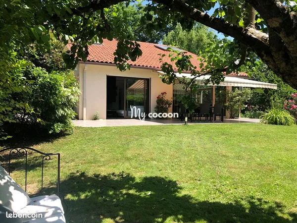 Maison 8 pièces 250 m²