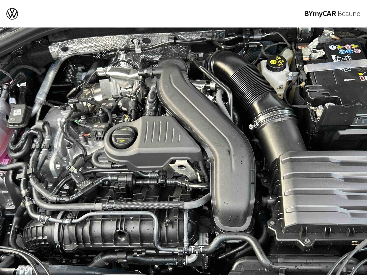 Volkswagen T-Roc 1.5 eTSI EVO2 Hybrid 150 ch DSG7 — photo 17