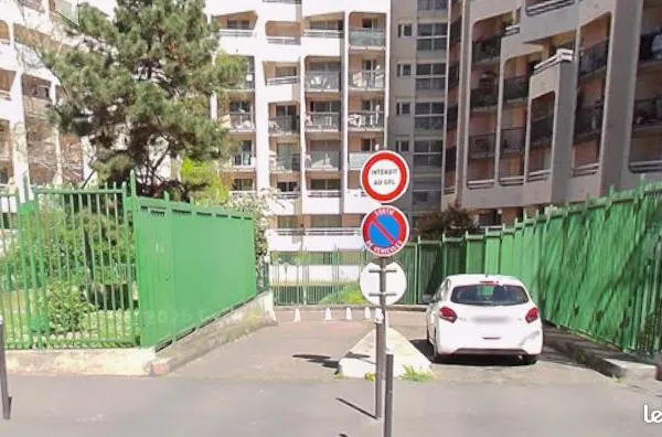 Place de parking en sous-sol - Flandre / Crimée - Paris 19e