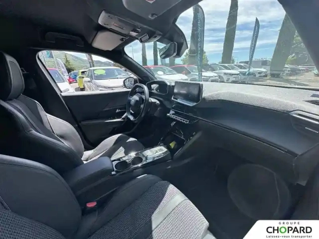 Peugeot 2008 electrique 136 ch — photo 13