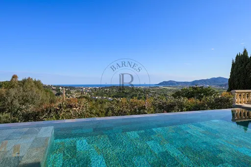 Maison 8 pièces 350 m²