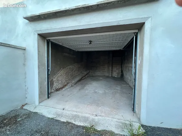 Garage Box Parking à louer - 15 m²