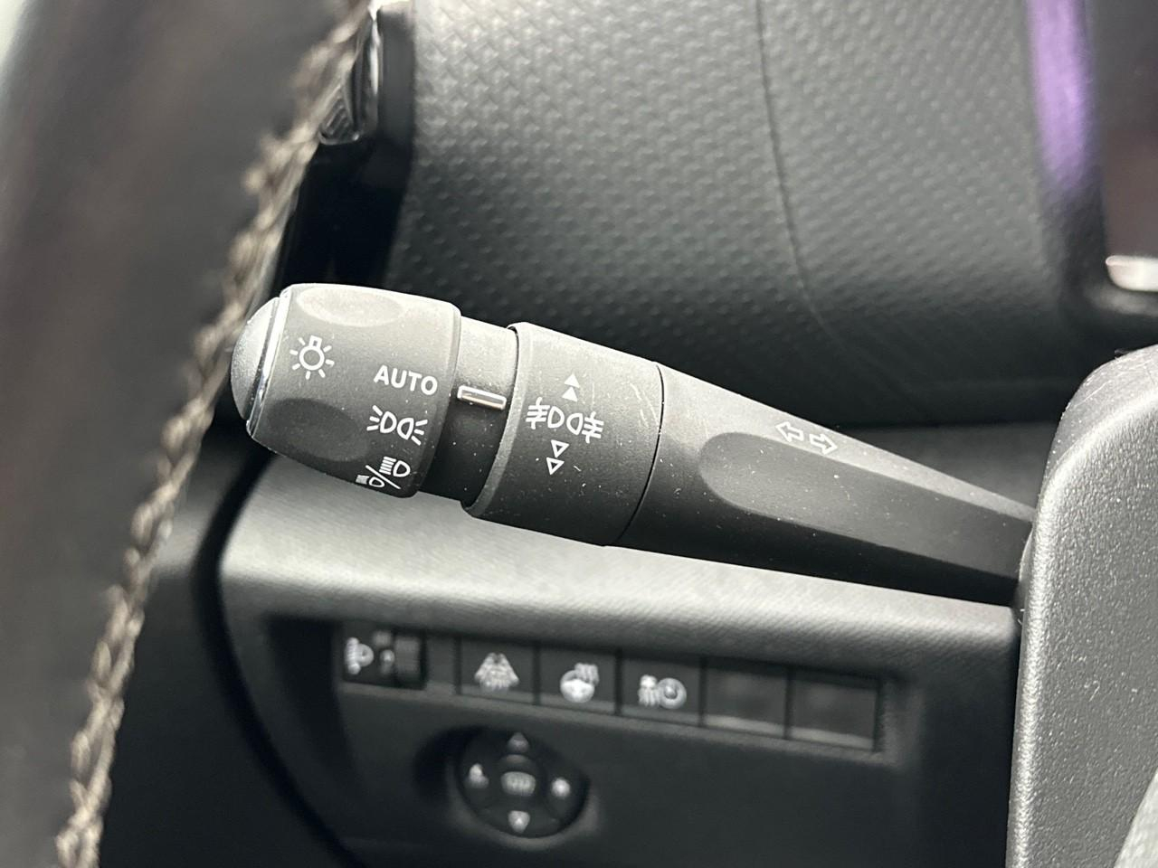 Citroën C4 e-c4 136 ch automatique shine pack — photo 17