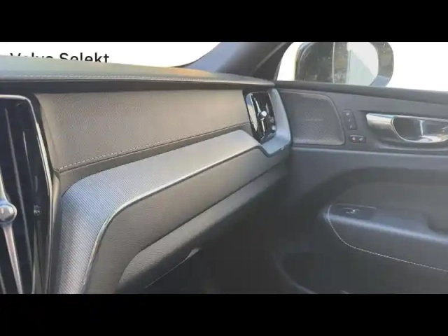 Volvo Xc60 t6 hybride rechargeable 253 + 145ch black edition geartronic 8 awd — photo 14