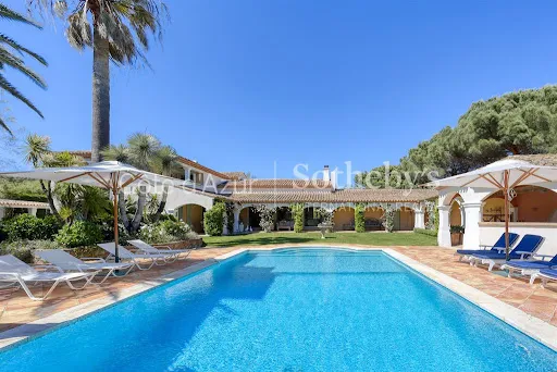 Villa 11 pièces 285 m²
