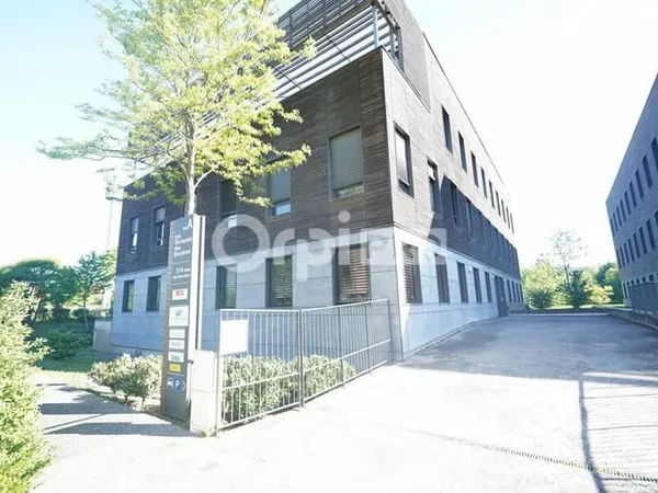 Bureaux 243 m²