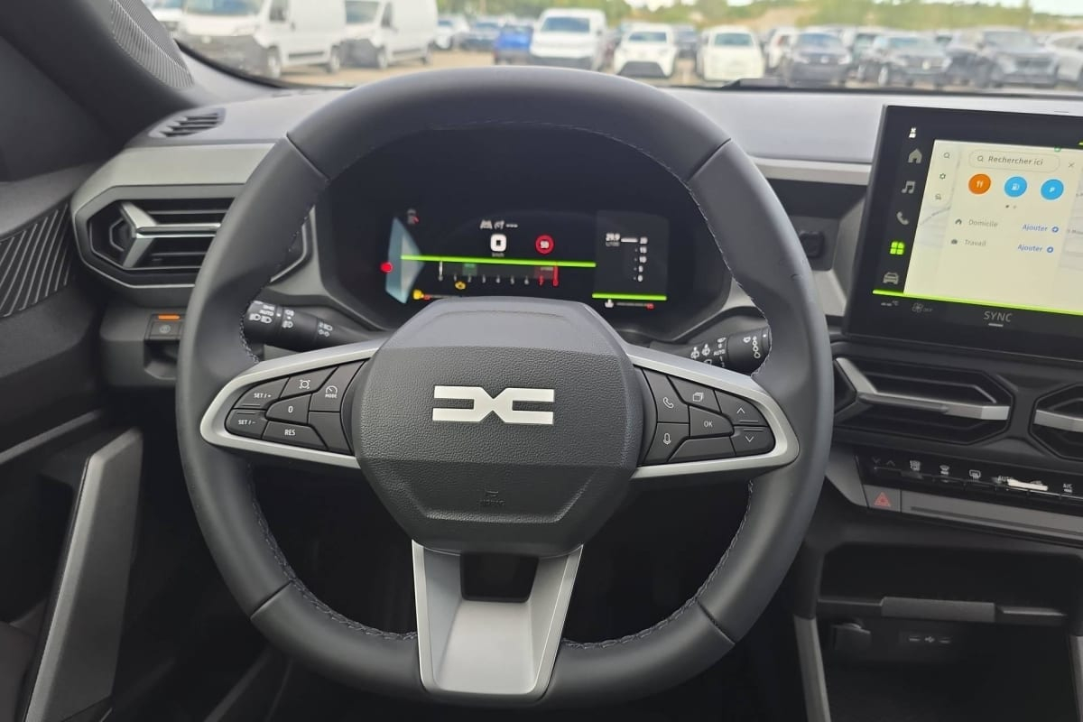 Dacia Bigster — photo 14