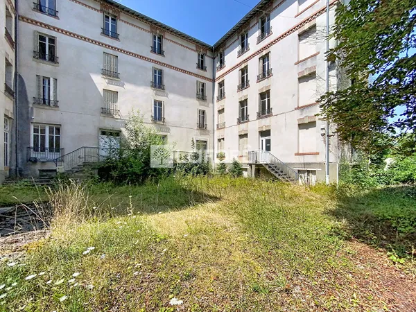 Immeuble 60 pièces 1400 m²