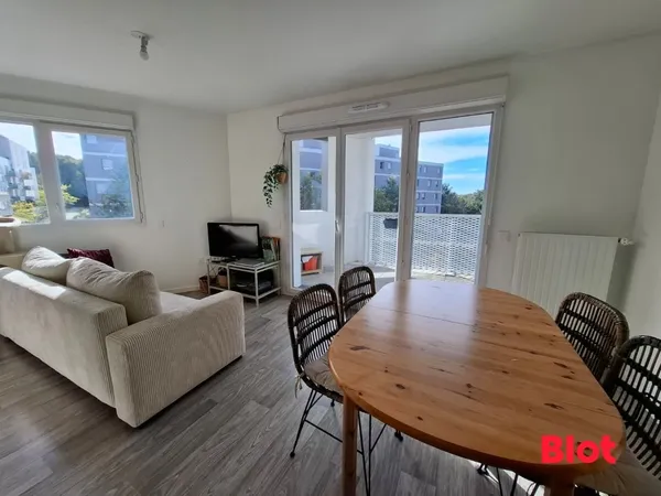 A VENDRE CHEZ BLOT - Rennes Beauregard - T2 avec balcon, parking et cave.
