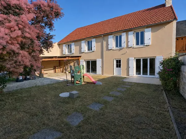 Charmante maison - 8 pièces - Bonneuil Matours