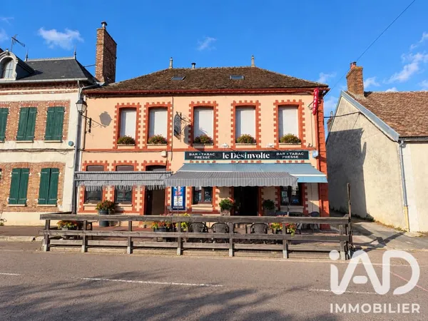 Local commercial 1 pièce 90 m²
