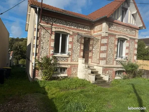 MAISON 6 pièces avec JARDIN et GARAGE