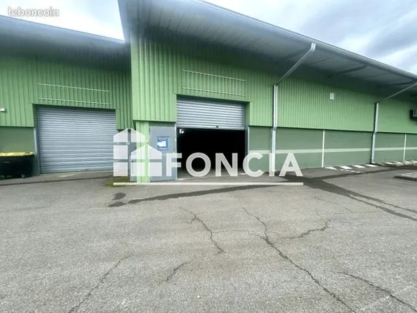 Local d'activité 313 m² à Saint-Jean-d'Illac