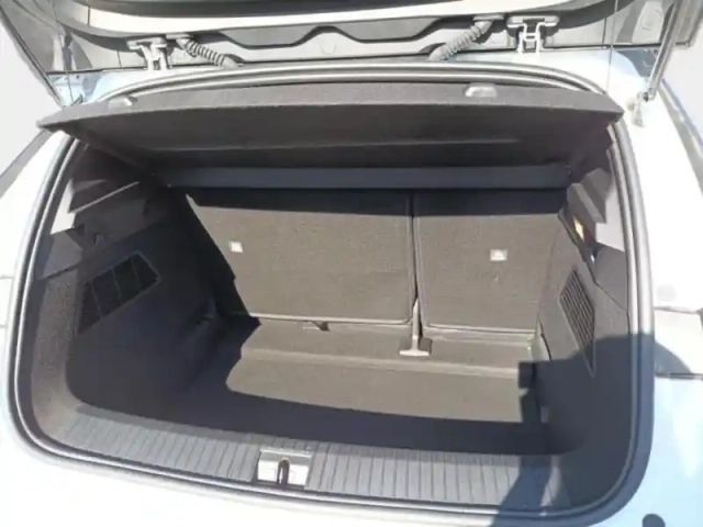 Renault Megane e-tech electric ev60 220ch techno optimum charge — photo 9