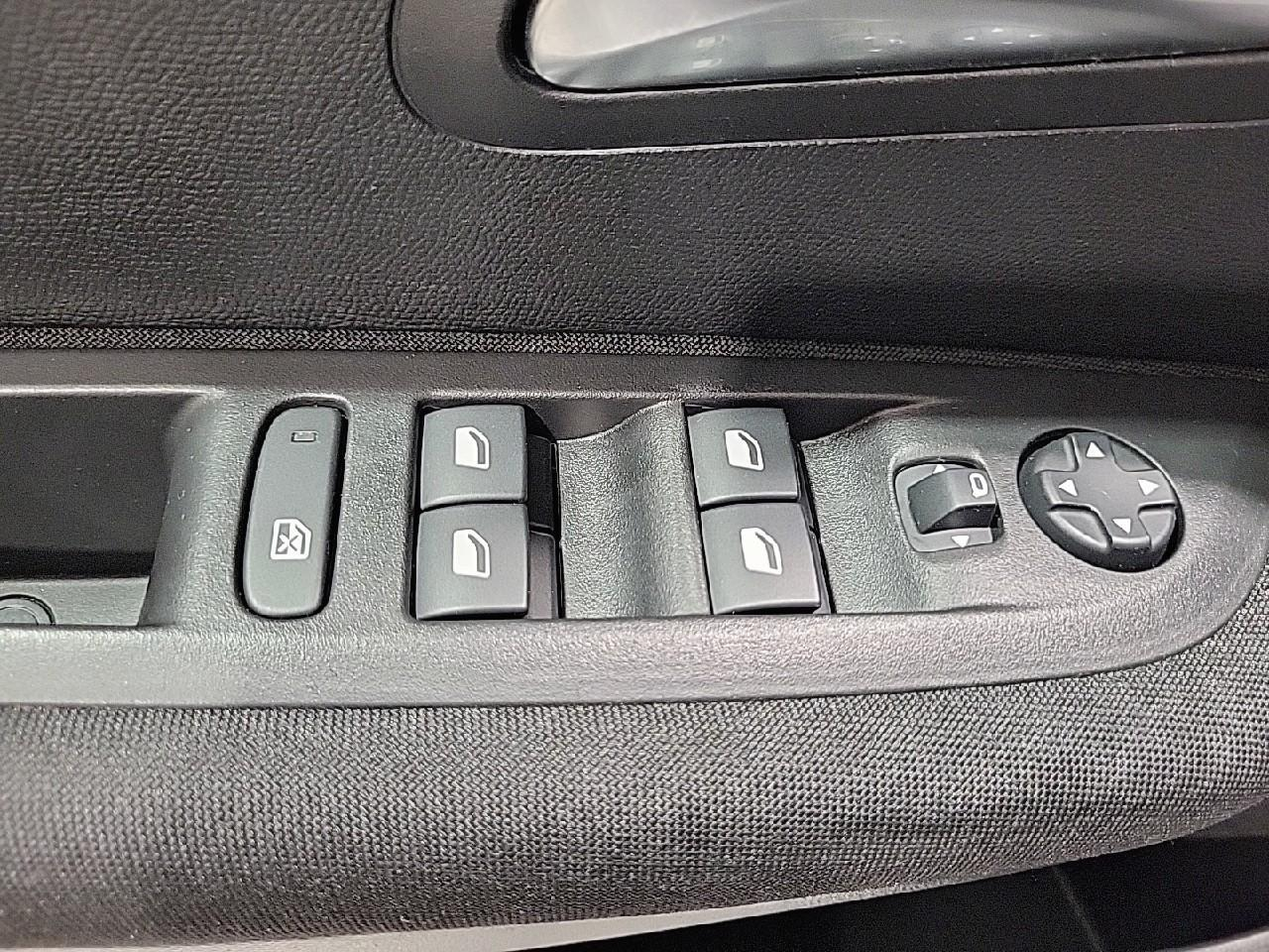 Peugeot 208 puretech 75 s&s bvm5 active — photo 23