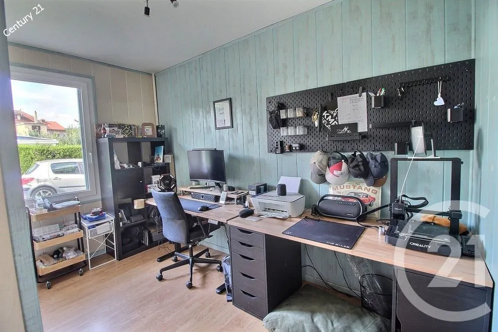 Photo 11