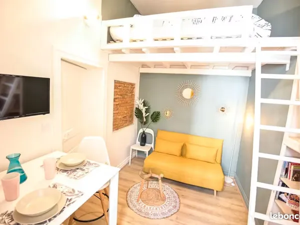 Hypercentre studio meublé tout confort