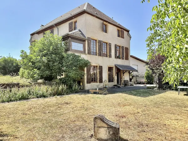 Maison 8 pièces 285 m²