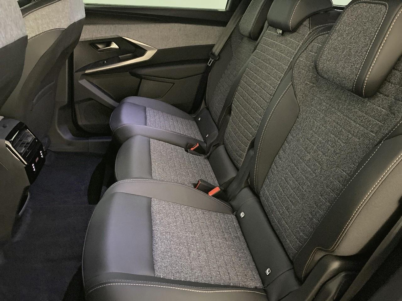 Peugeot 5008 hybrid 145 ch e-dcs6 allure — photo 10
