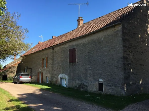 Longère 8 pièces 150 m²