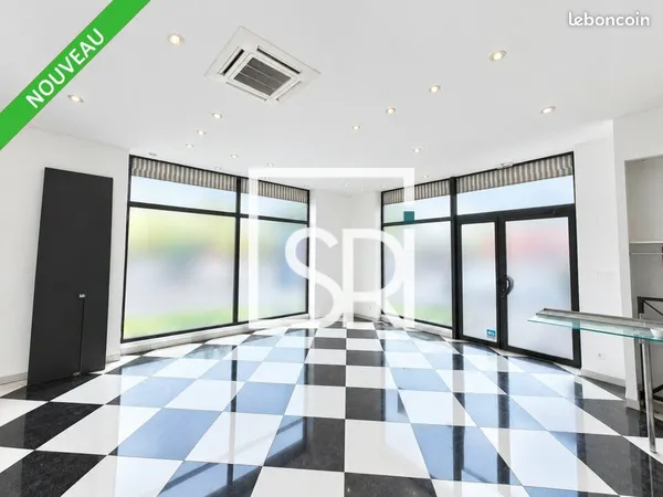 Local commercial 148 m² VERTAIZON