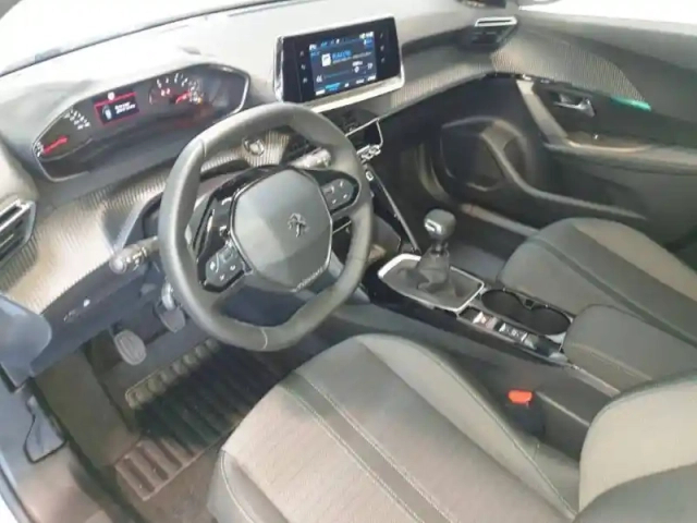 Peugeot 2008 puretech 130 s&amp;s bvm6 — photo 12