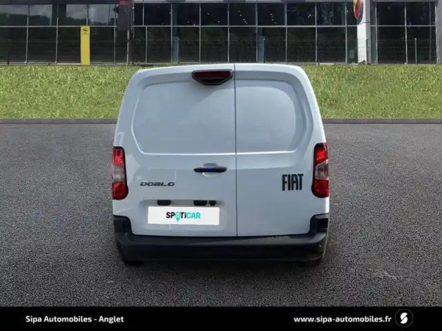Fiat Doblo fourgon taille m 650 kg bluehdi 100 s&amp;s bvm6 — photo 5