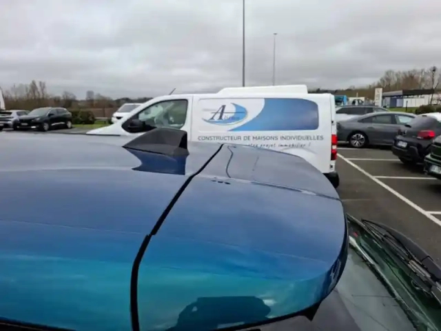 Peugeot 2008 hybrid 110 e-dcs6 — photo 20