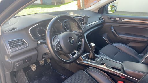 Renault Megane 1.2 TCe 130 - Bose Edition – 2017 – 102678 km – Essence – Boîte Manuelle — photo 27