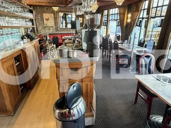 Fonds de commerce 80 m²