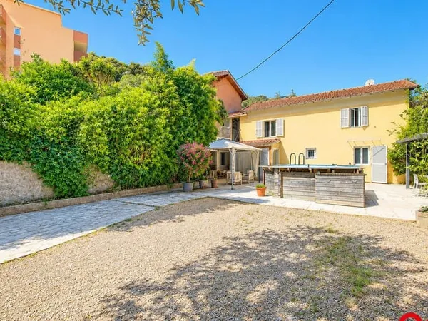 Maison 5 pièces 139 m²