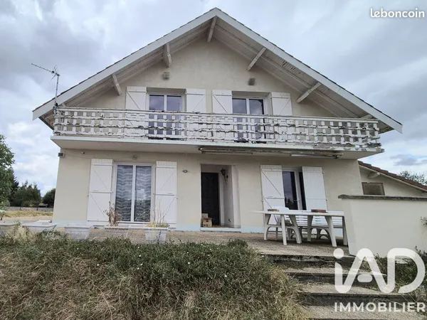 Maison familiale 8 pièces 235 m²