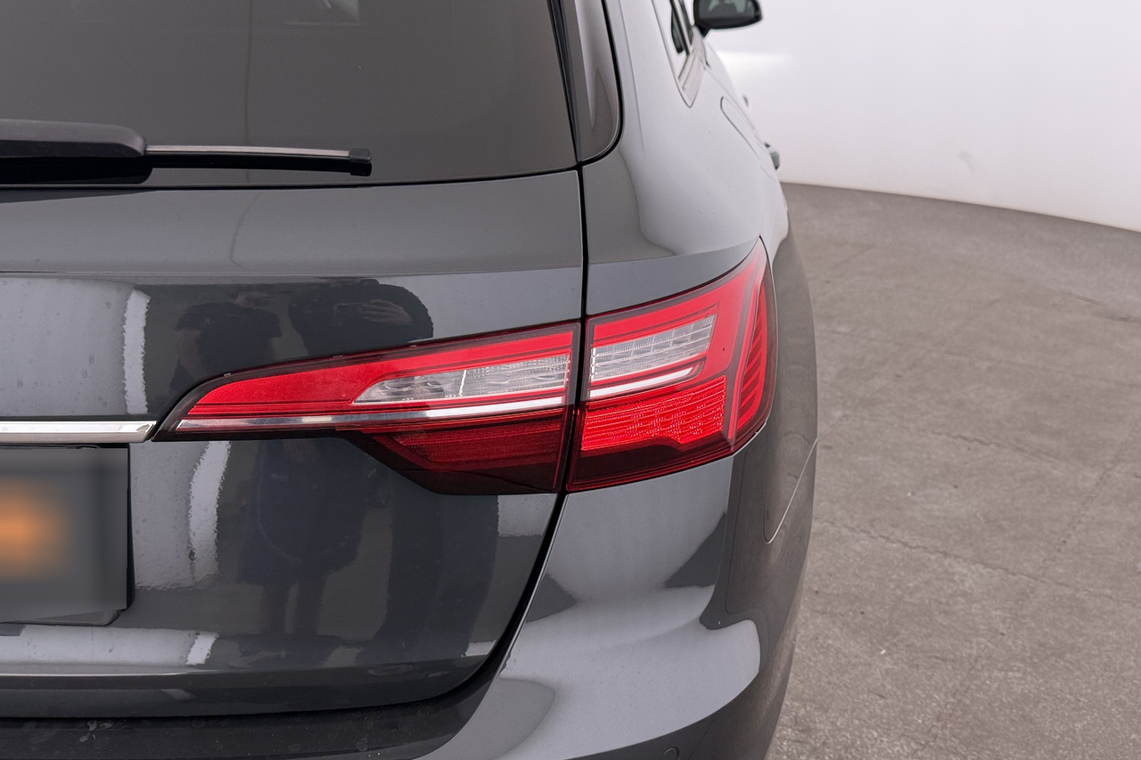 Audi A4 Avant — photo 10