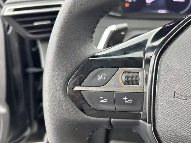 Peugeot 208 hybrid 100 e-dcs6 — photo 20